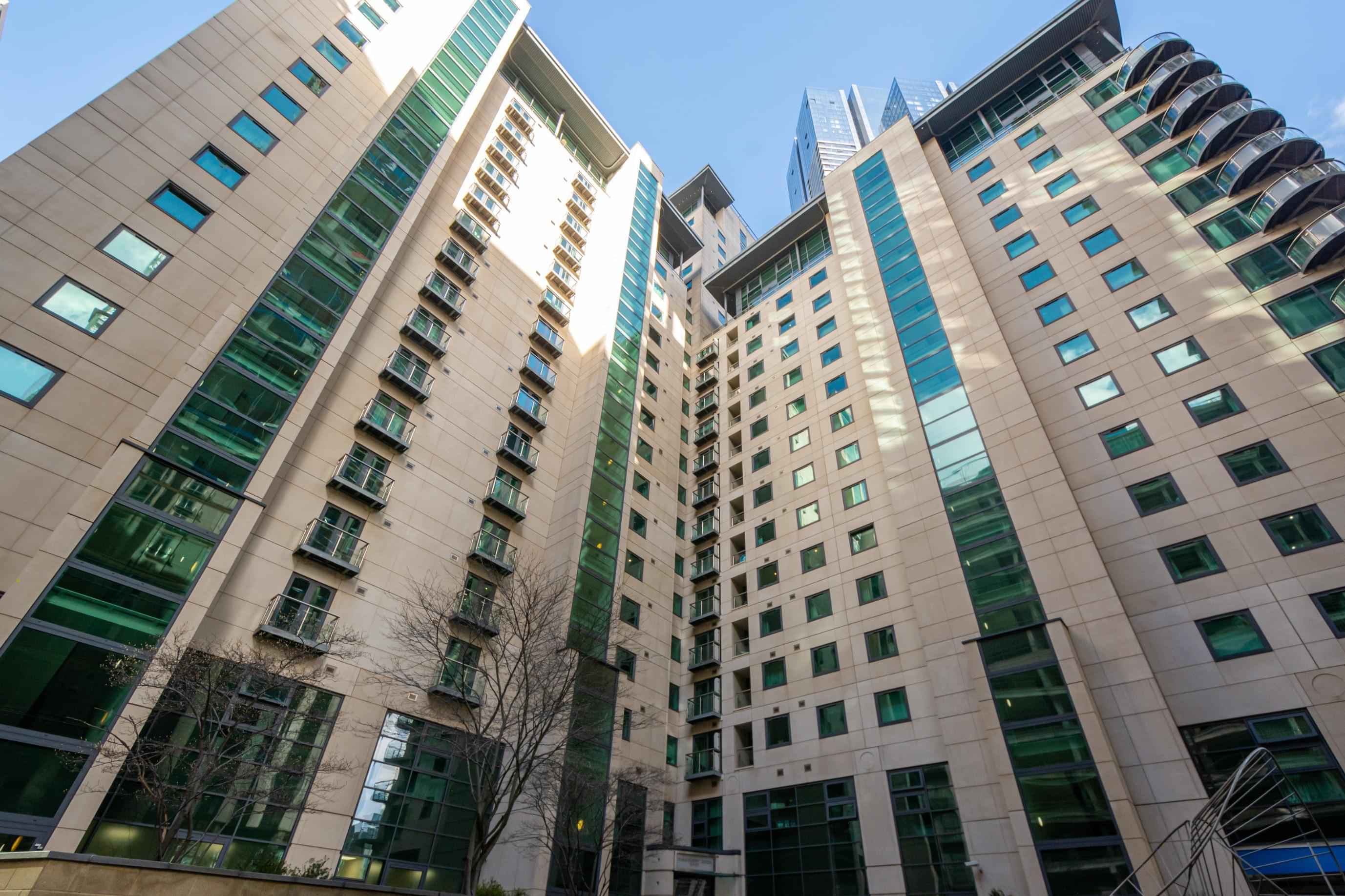 Lovely 2-bedroom apartment in isle of Dogs - London, England, United Kingdom - Property