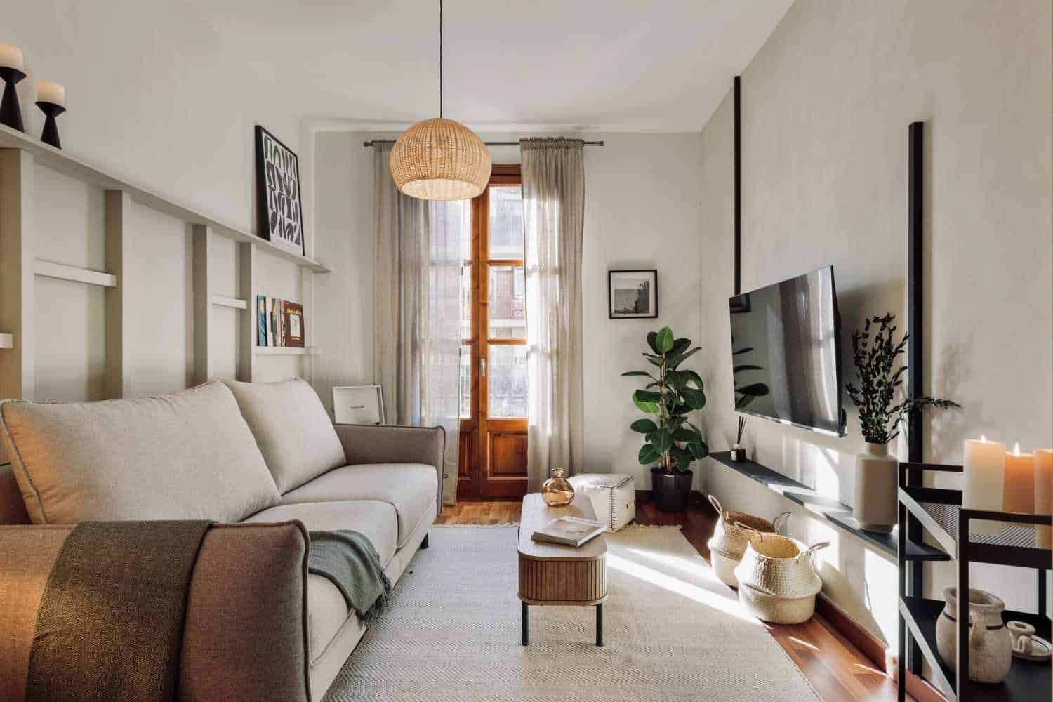 Common Area?w=400&h=260&fit=crop&q=40&auto=format&trim=auto