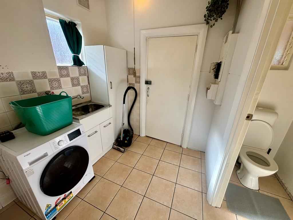 Room 1 - Kitchen?w=400&h=260&fit=crop&q=40&auto=format&trim=auto