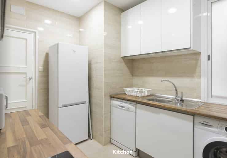 Duque De Sesto, Madrid - Madrid, Spain - Kitchen