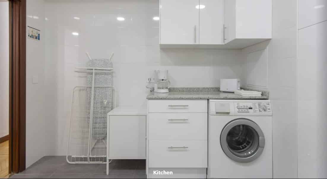 Dr. Castelo, Madrid - Madrid, Spain - Kitchen