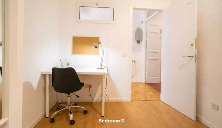 Common Area?w=400&h=260&fit=crop&q=40&auto=format&trim=auto