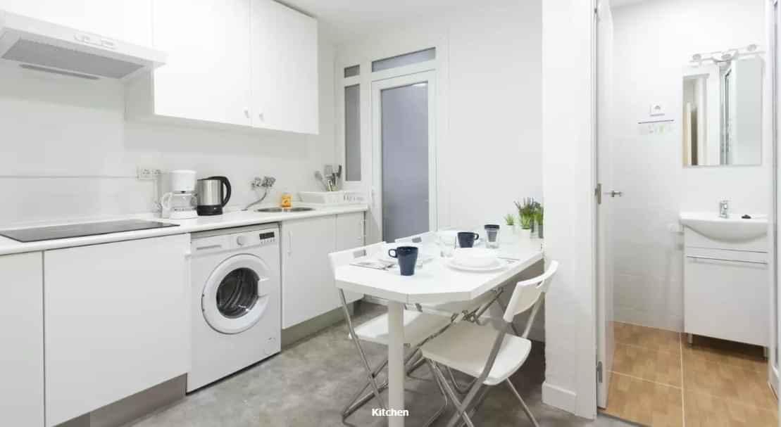 Nuñez Morgado, Madrid - Madrid, Spain - Kitchen