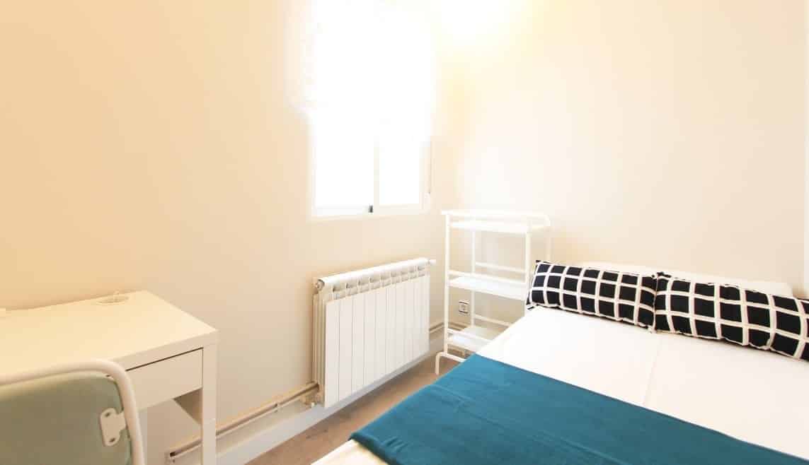 Kitchen?w=400&h=260&fit=crop&q=40&auto=format&trim=auto