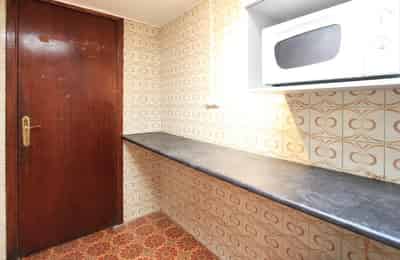 Ardemans, Madrid - Madrid, Spain - Kitchen