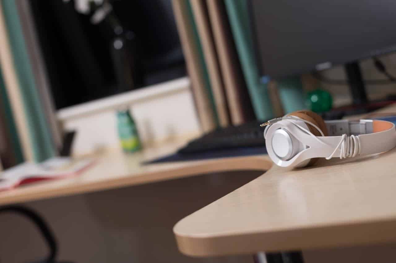 Exterior?w=400&h=260&fit=crop&q=40&auto=format&trim=auto