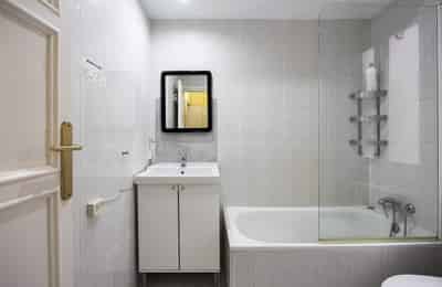 Cartagena, Madrid - Madrid, Spain - Bathroom