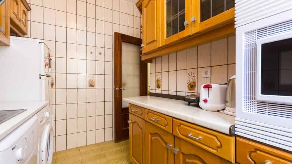 Donoso Cortes, Madrid - Madrid, Spain - Kitchen