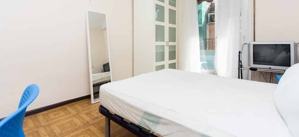 MOR-HAB 2 - Bedroom?w=400&h=260&fit=crop&q=40&auto=format&trim=auto