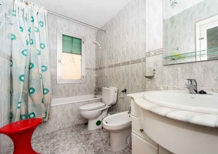 Moratines, Madrid - Madrid, Spain - MOR-HAB 1 - Bathroom