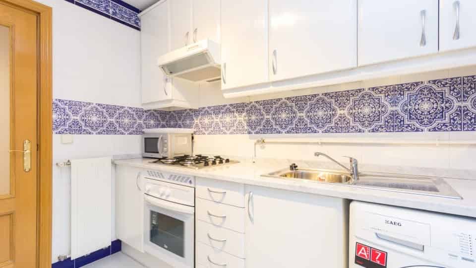 Limonero, Madrid - Madrid, Spain - Kitchen