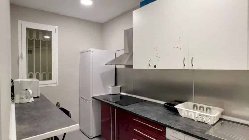 Jose Abascal, Madrid - Madrid, Spain - Kitchen