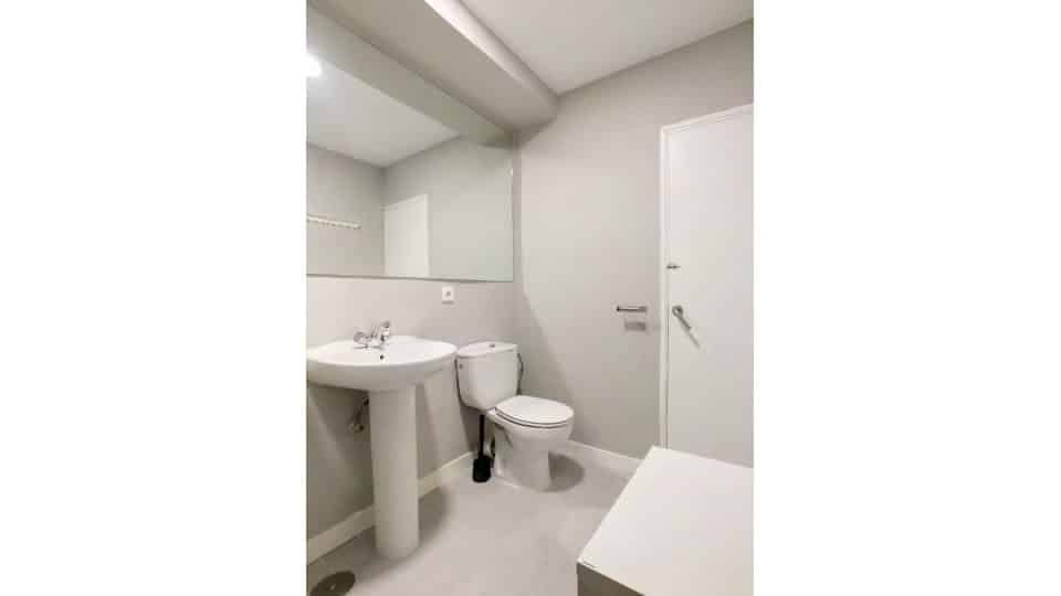 Jose Abascal, Madrid - Madrid, Spain - Bathroom