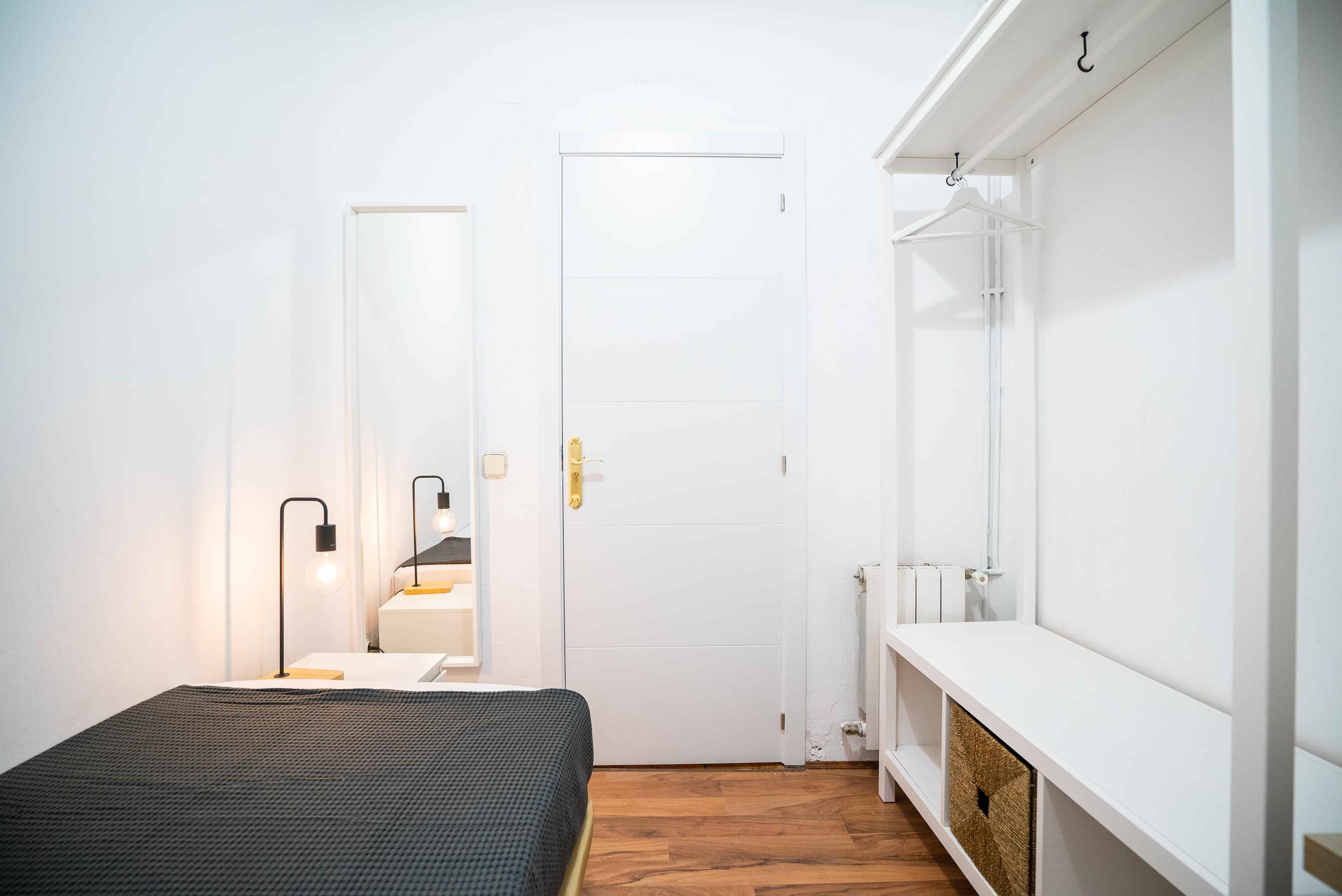 Amenities?w=400&h=260&fit=crop&q=40&auto=format&trim=auto