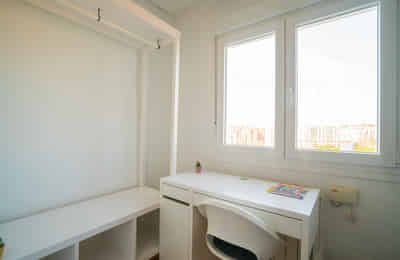 Kitchen?w=400&h=260&fit=crop&q=40&auto=format&trim=auto