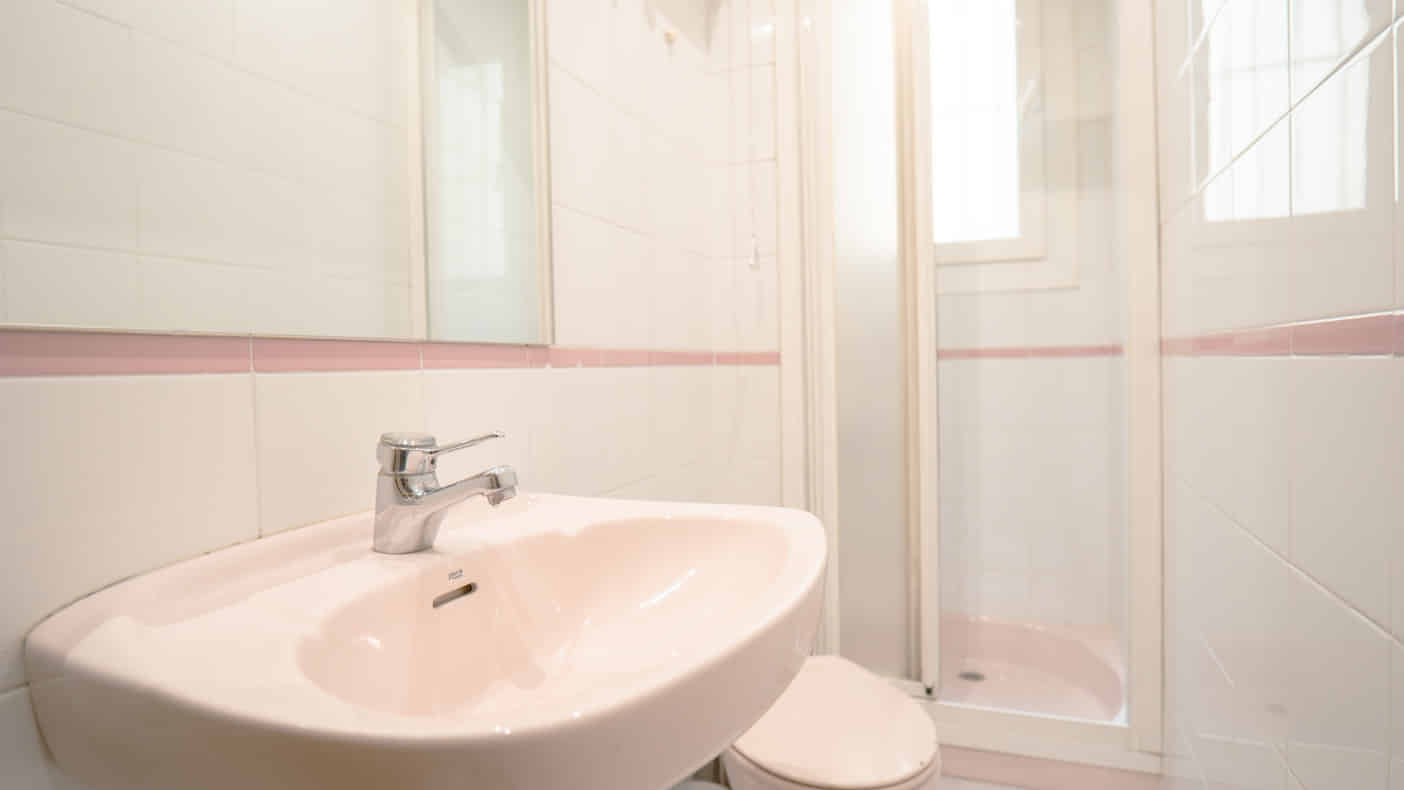 Joaquin Maria Lopez, Madrid - Madrid, Spain - Bathroom