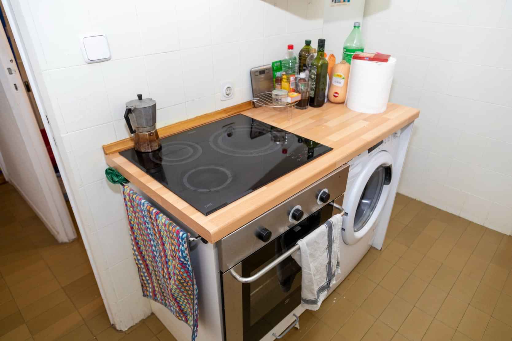 Bruselas Av., Madrid - Madrid, Spain - Kitchen