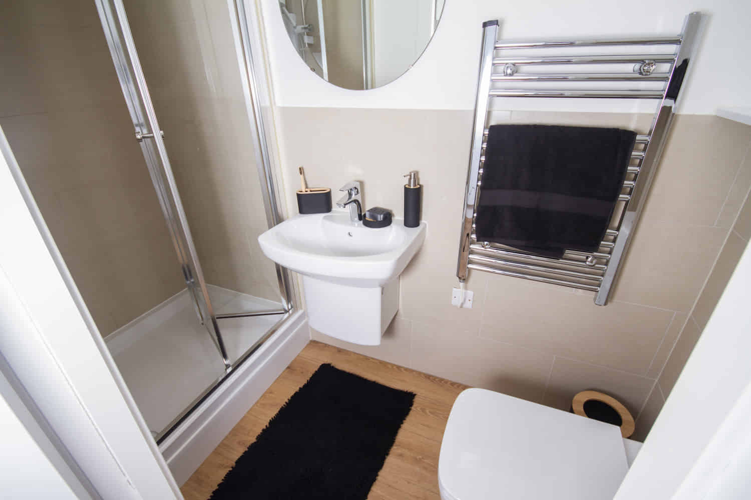 Amenities?w=400&h=260&fit=crop&q=40&auto=format&trim=auto