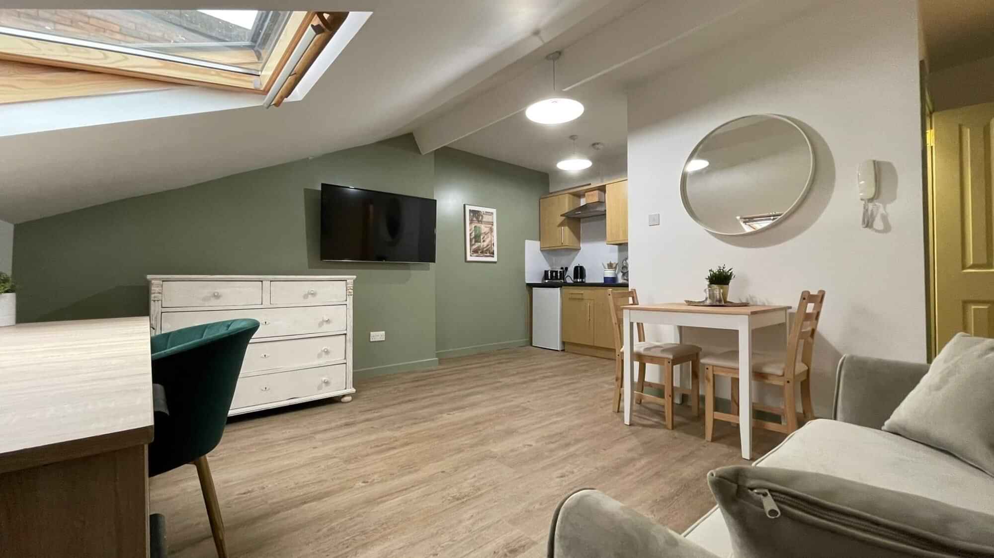 Princes Road, Liverpool - Liverpool, England, United Kingdom - Amenities