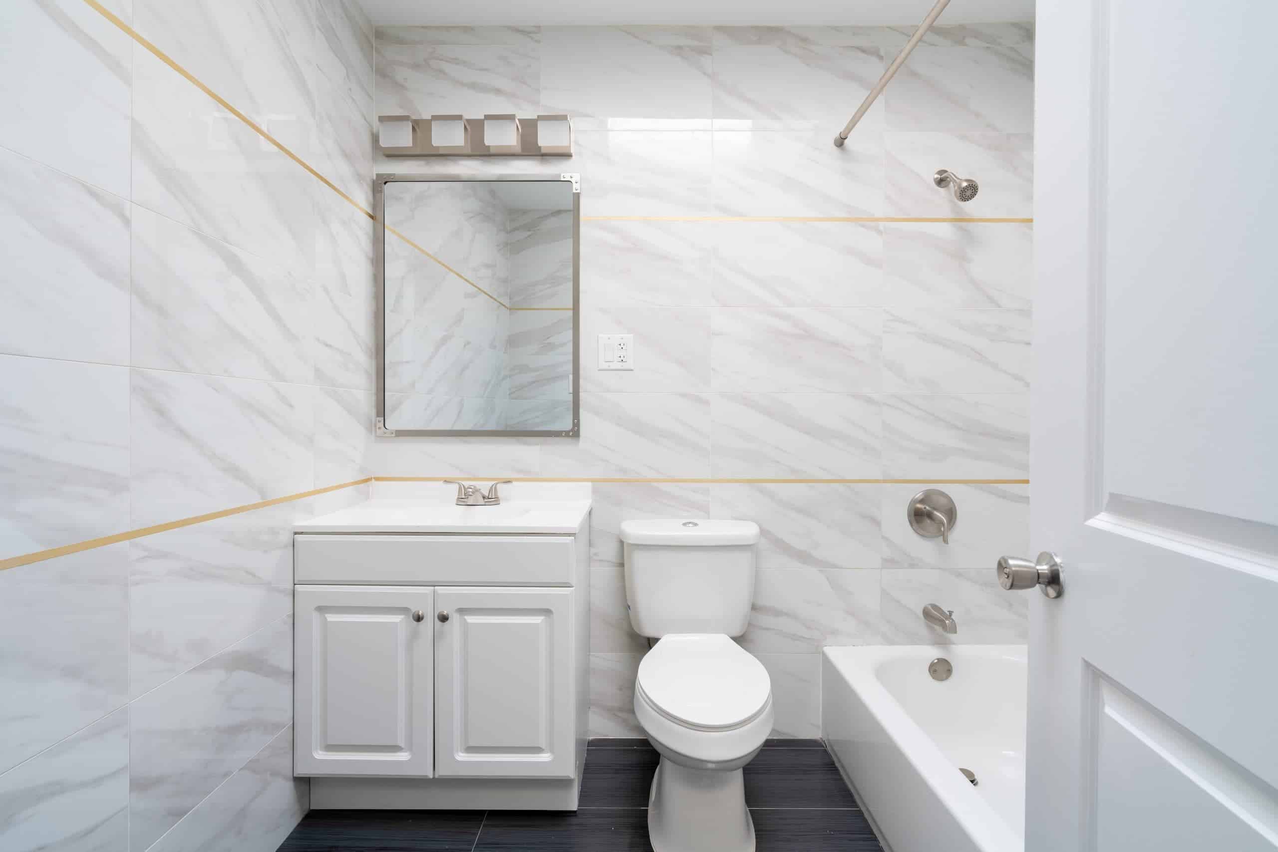 June Homes 07304, Jersey City - Jersey city, New Jersey, United States - #1447B : Jersey City - Bathroom