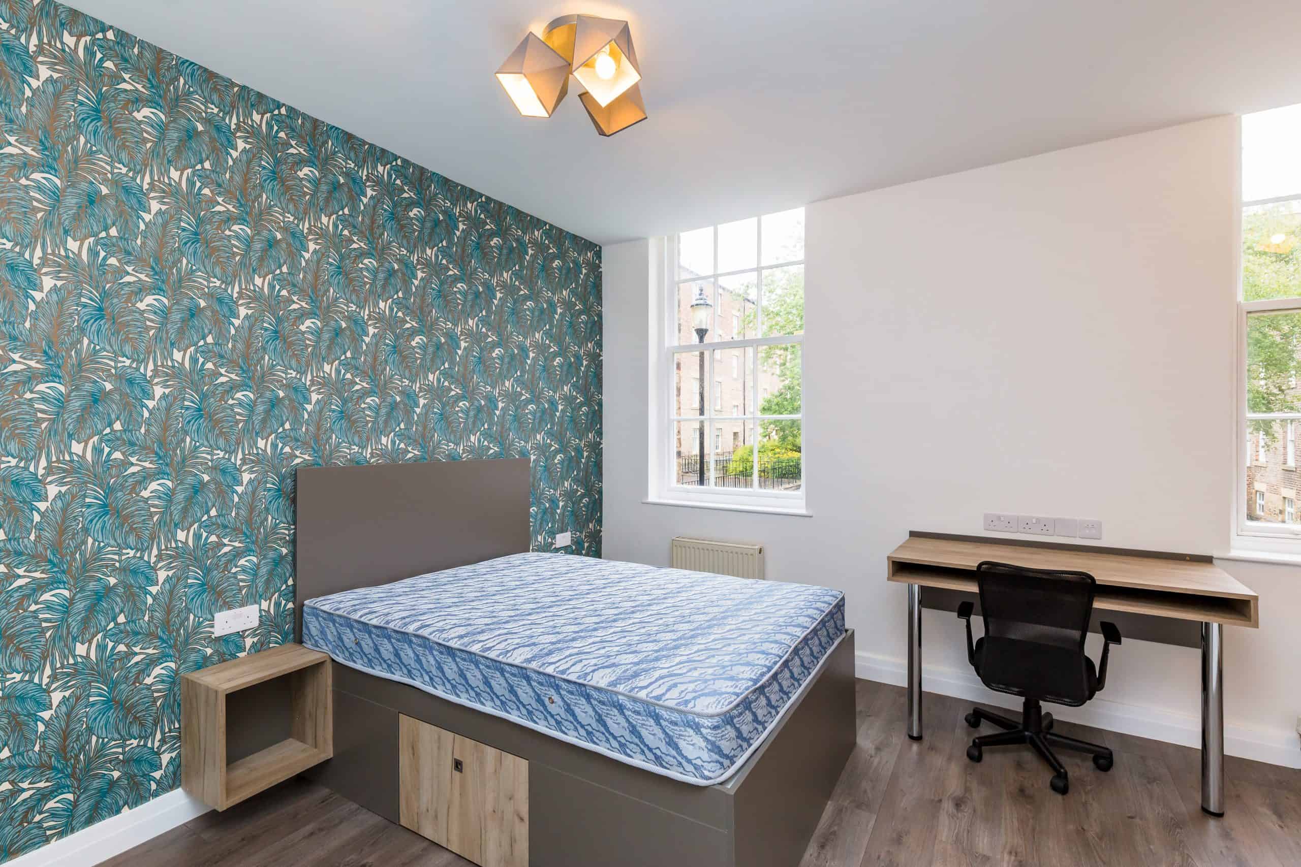 Common Area?w=400&h=260&fit=crop&q=40&auto=format&trim=auto