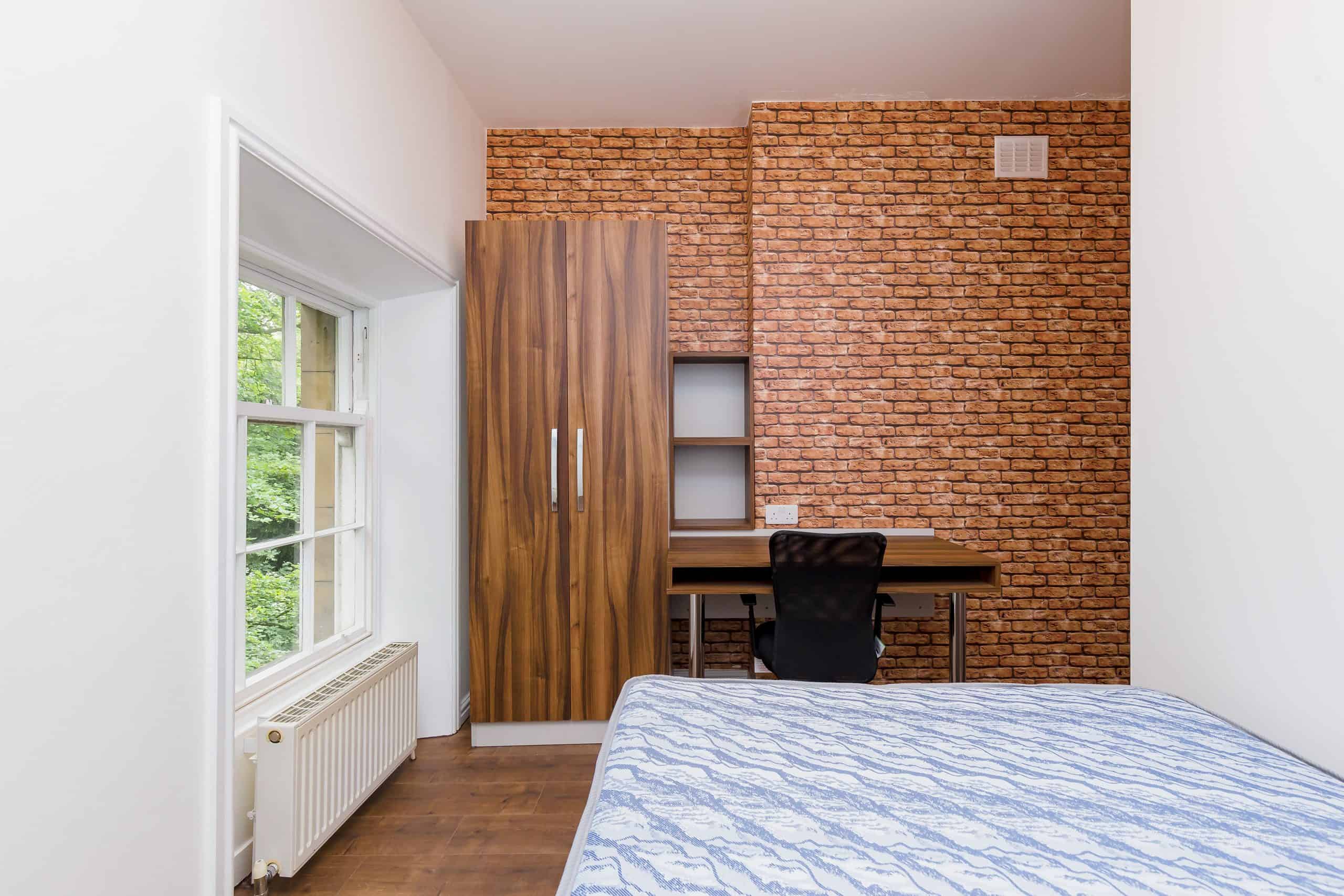 Common Area?w=400&h=260&fit=crop&q=40&auto=format&trim=auto