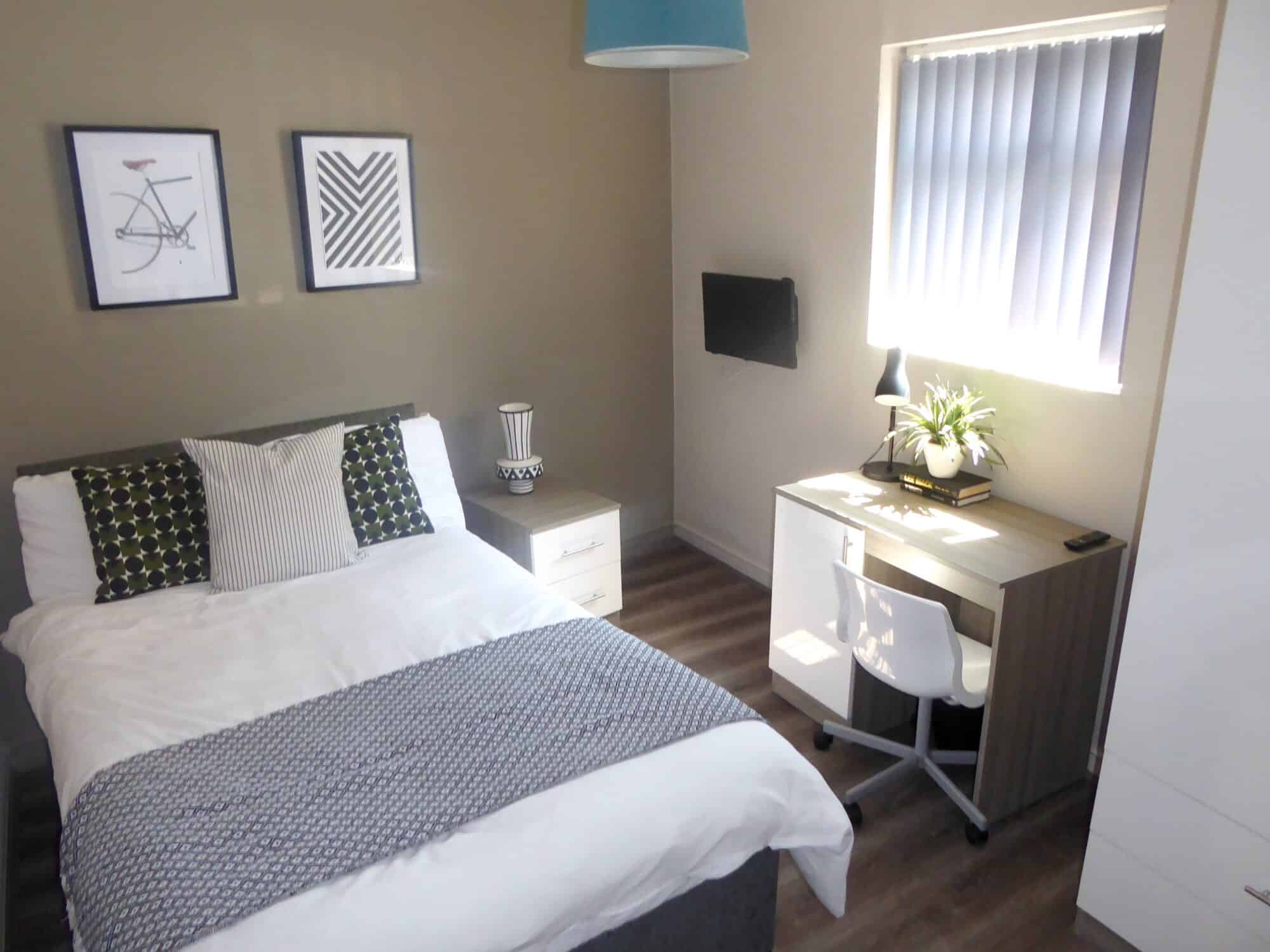 Bedroom 2 - Kitchen?w=400&h=260&fit=crop&q=40&auto=format&trim=auto