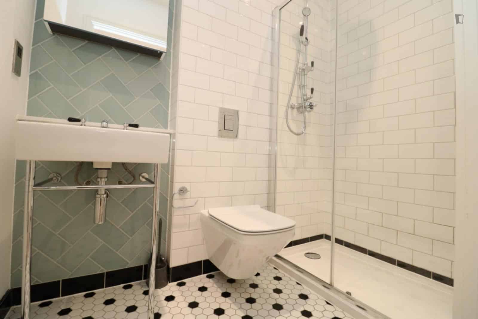 Bedroom 2 - Kitchen?w=400&h=260&fit=crop&q=40&auto=format&trim=auto