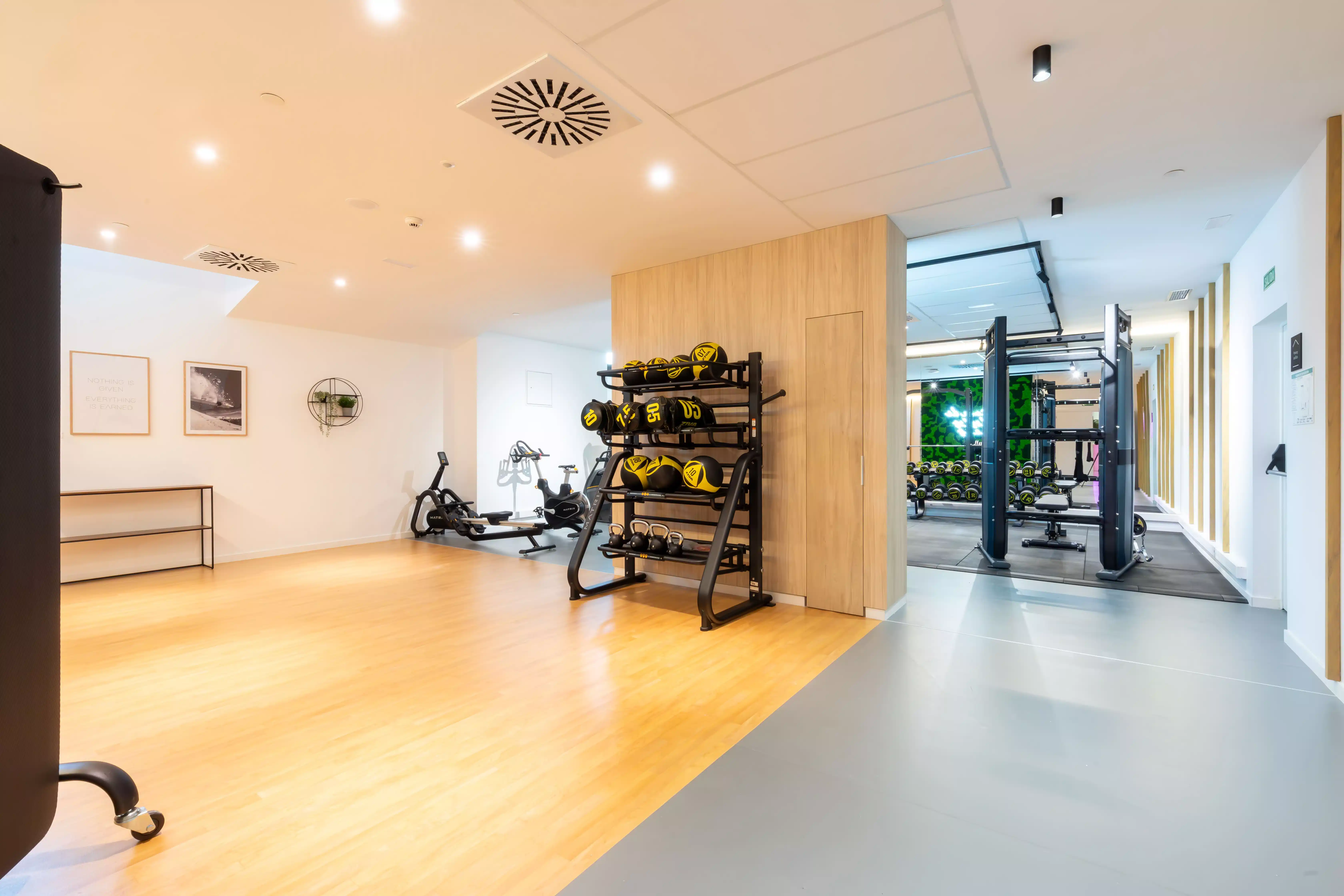 Nido Malvarrosa, Valencia - Valencia, Spain - Amenities