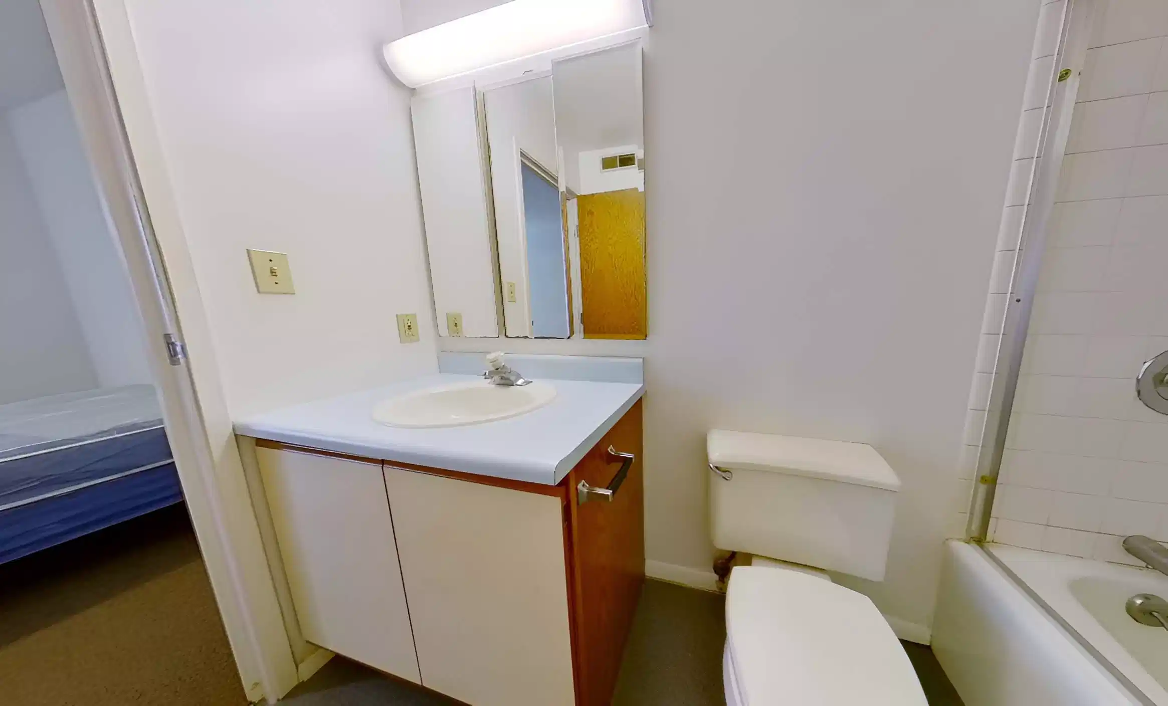 Common Area?w=400&h=260&fit=crop&q=40&auto=format&trim=auto