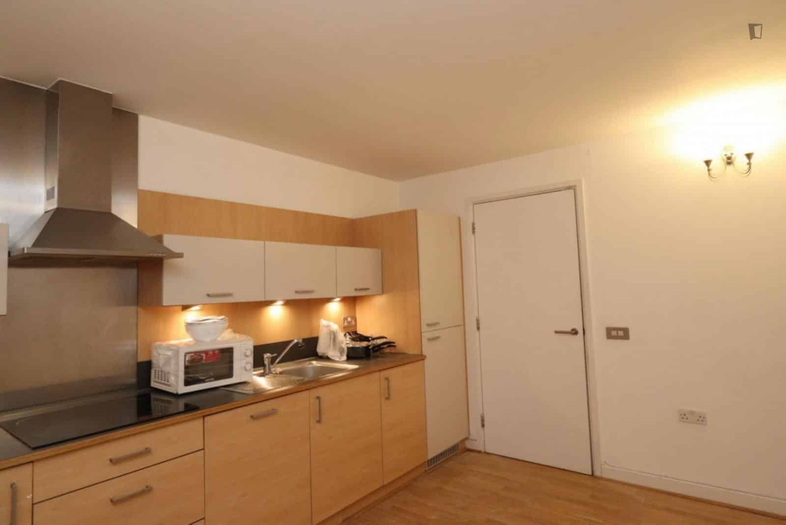 Room in a 3 Bedroom Apartment, John Harrison Way, London, SE10 0BL - London, England, United Kingdom - Bedroom 3 - Kitchen