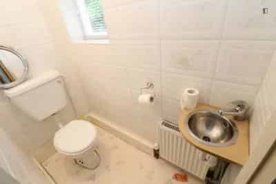 Room in a 5 Bedroom Apartment, Bow Rd, London, E3 2AN - London, England, United Kingdom - Bedroom 5 - Bathroom