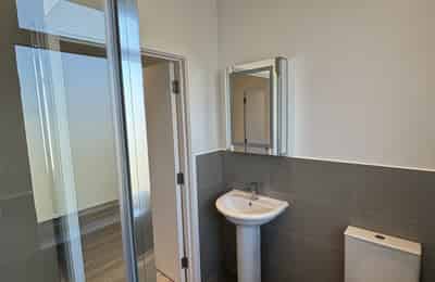 AES Euston, London - London, England, United Kingdom - 1 Bedroom Apartment - Bathroom