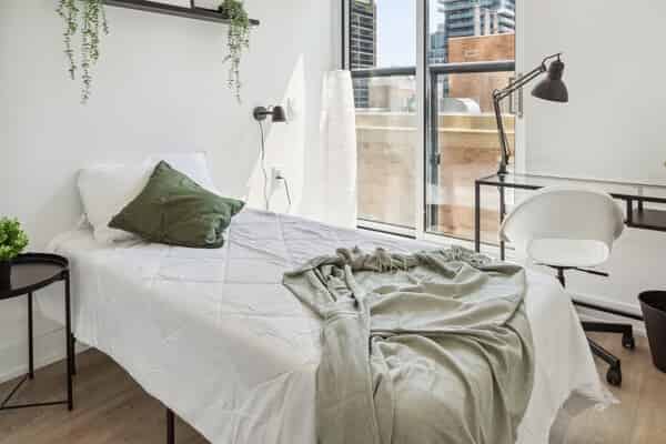 Amenities?w=400&h=260&fit=crop&q=40&auto=format&trim=auto