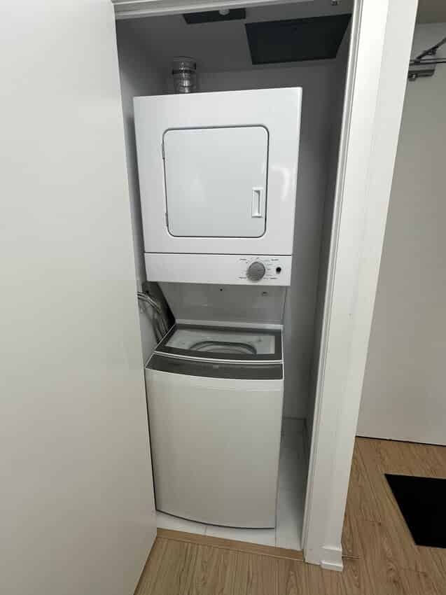 3207 Church Street & Wood Street, Toronto - Toronto, Ontario, Canada - Amenities