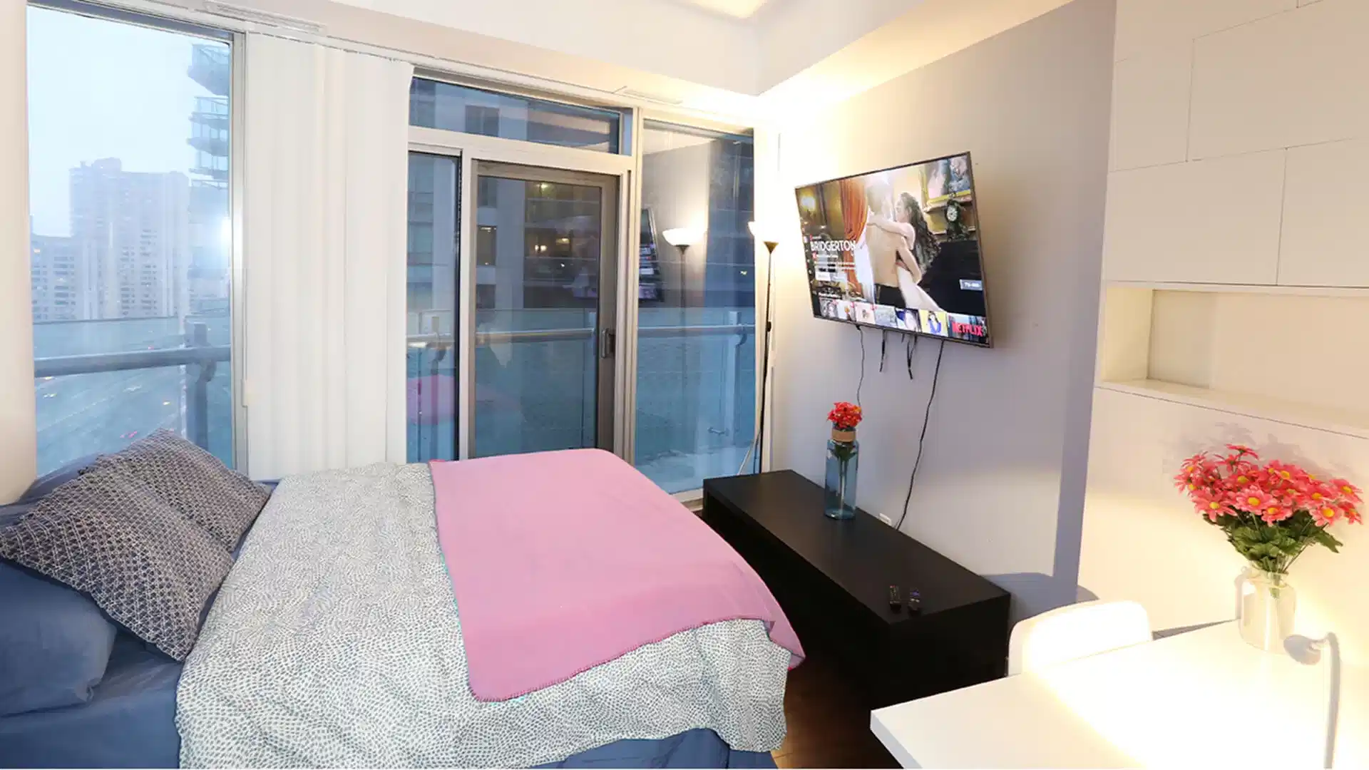 Liwinco Wellesley Street, Toronto - Toronto, Ontario, Canada - Flex Premium | ON M4Y 0G4_505 - Bedroom