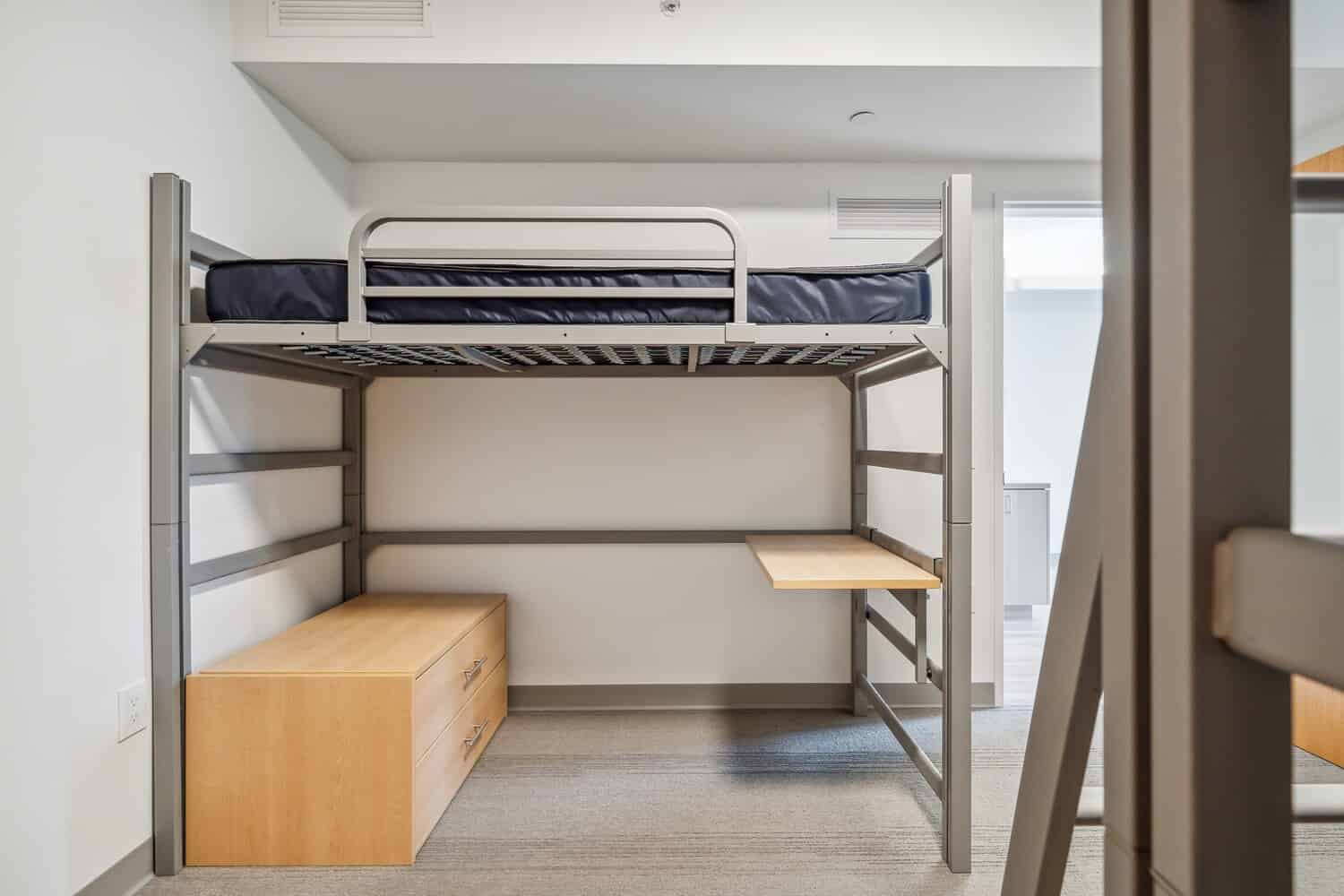 204 Van Ness Avenue, San Francisco - San Francisco, California, United States - 3 Bedroom Shared Bathroom - Bedroom