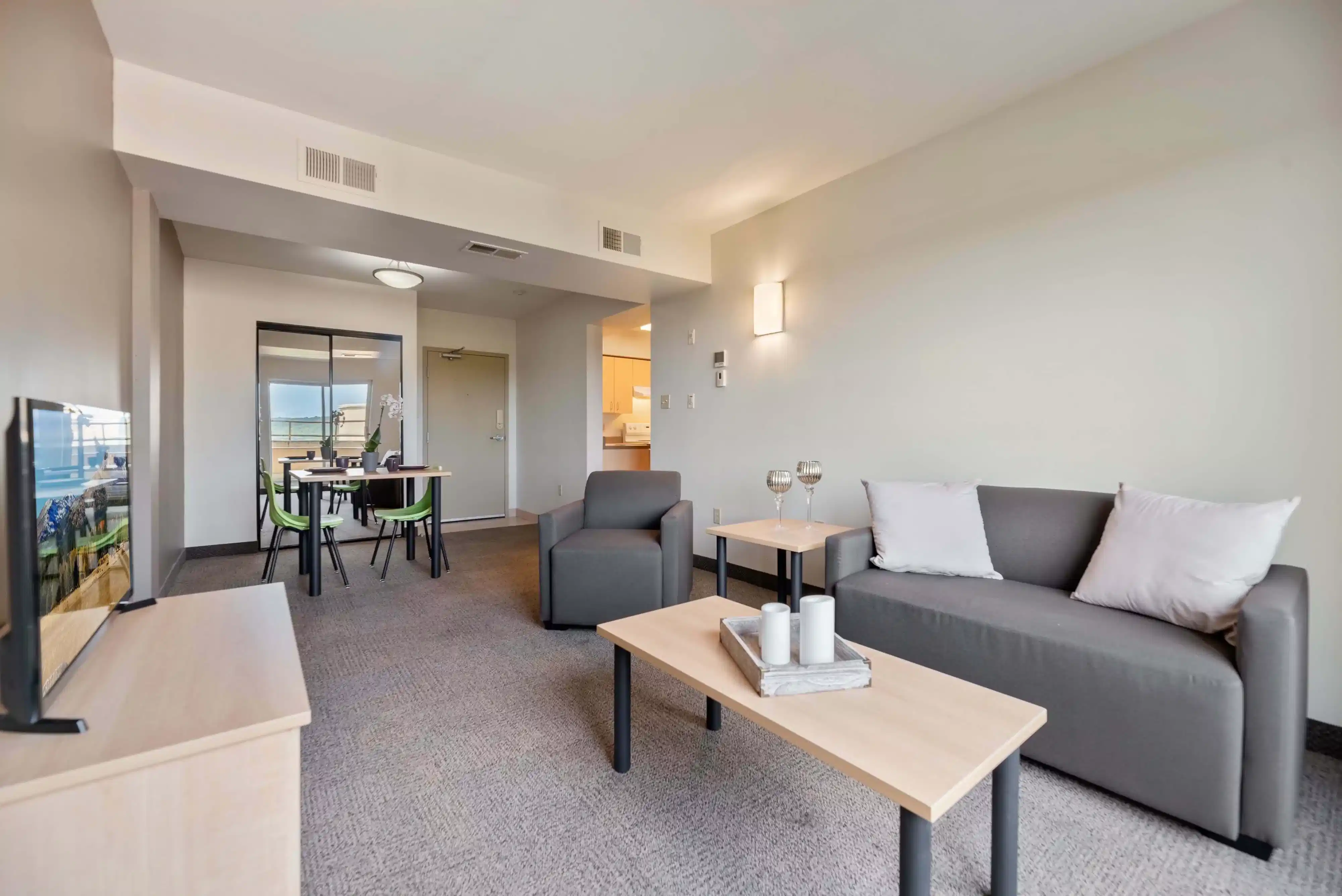 West Village Suites, Hamilton 4