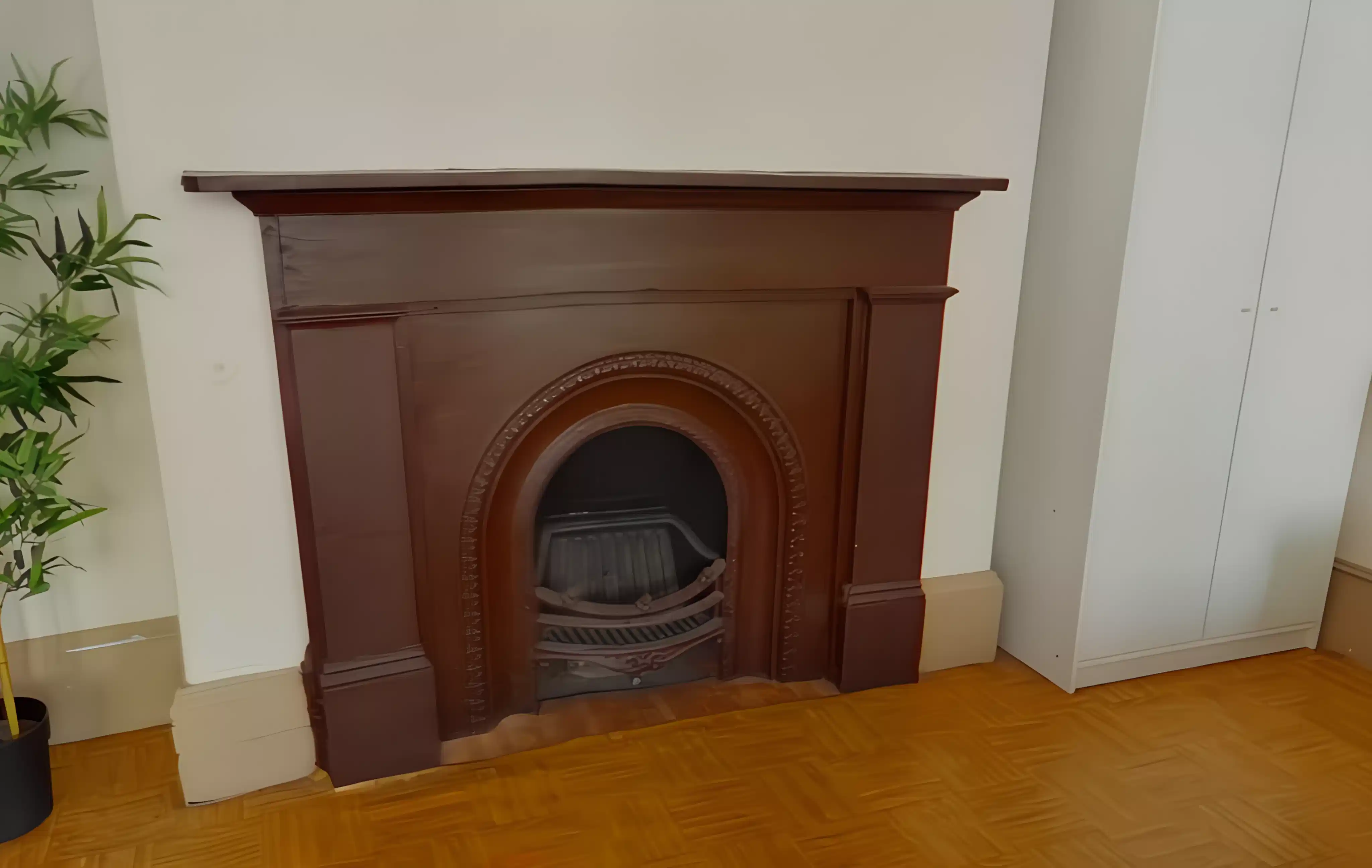 Common Area?w=400&h=260&fit=crop&q=40&auto=format&trim=auto