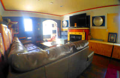 Private Room with A Shared Bath - Common Area?w=400&h=260&fit=crop&q=40&auto=format&trim=auto