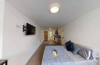 Amenities?w=400&h=260&fit=crop&q=40&auto=format&trim=auto