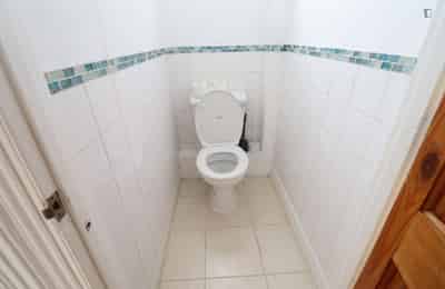 6 bedroom apartment, Albacore Crescent - London, England, United Kingdom - Bedroom 4 - Bathroom