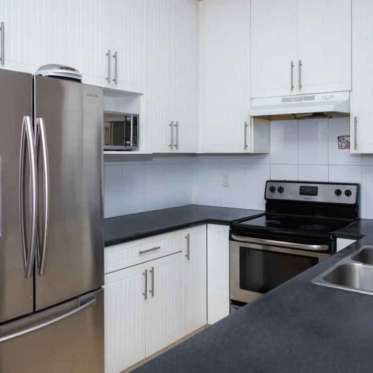 923 E Broadway, Vancouver - Vancouver, Canada - Kitchen