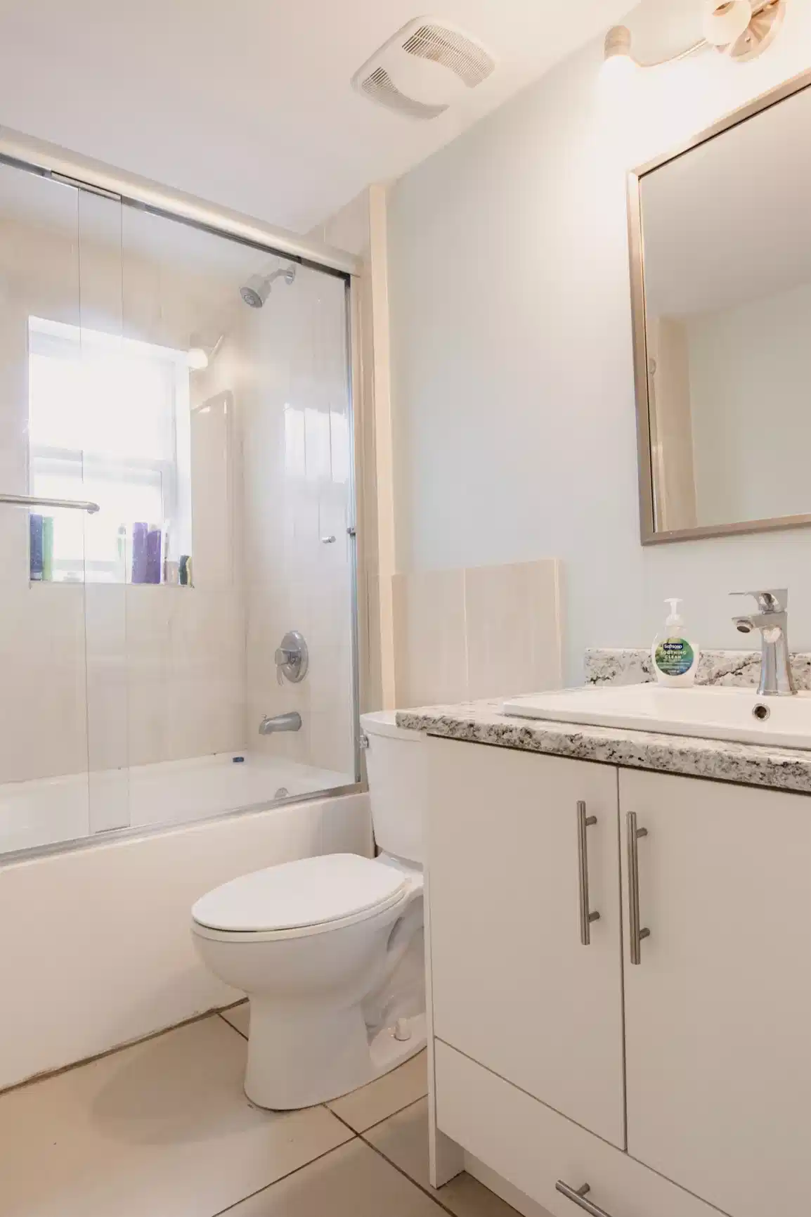 2832 W 3rd Ave, Vancouver 5