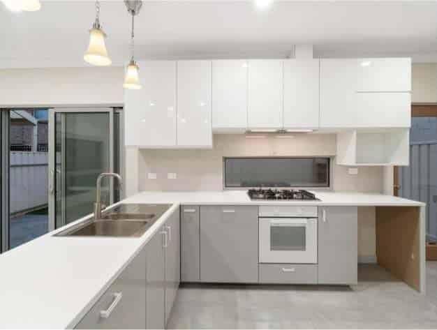 Common Area?w=400&h=260&fit=crop&q=40&auto=format&trim=auto