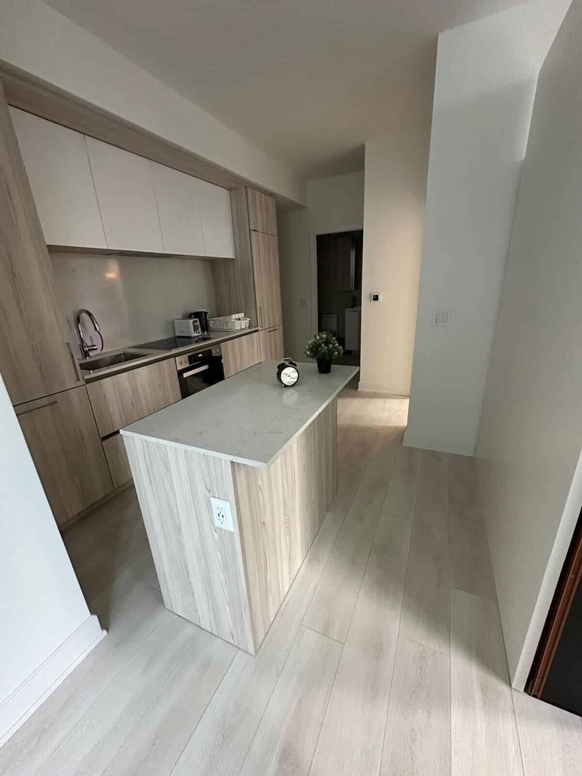 Kitchen?w=400&h=260&fit=crop&q=40&auto=format&trim=auto