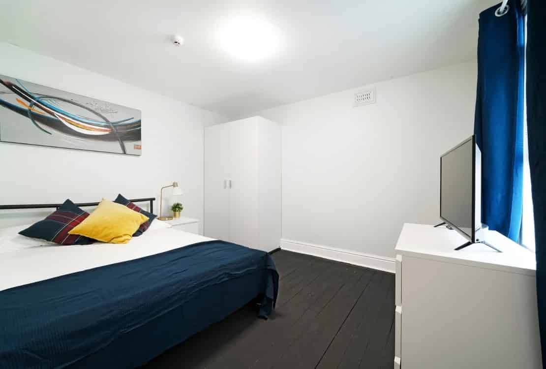 Room in a 12 Bedroom Apartment, 195 Cleveland, Redfern, Sydney - Sydney, New South Wales, Australia - Room 5 (1 Bed) - Bedroom