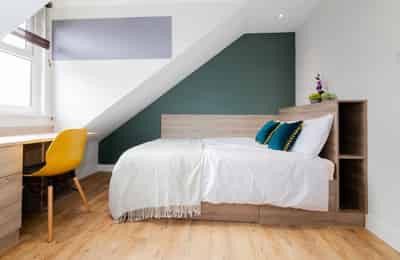 Bedroom 1 - Bedroom?w=400&h=260&fit=crop&q=40&auto=format&trim=auto