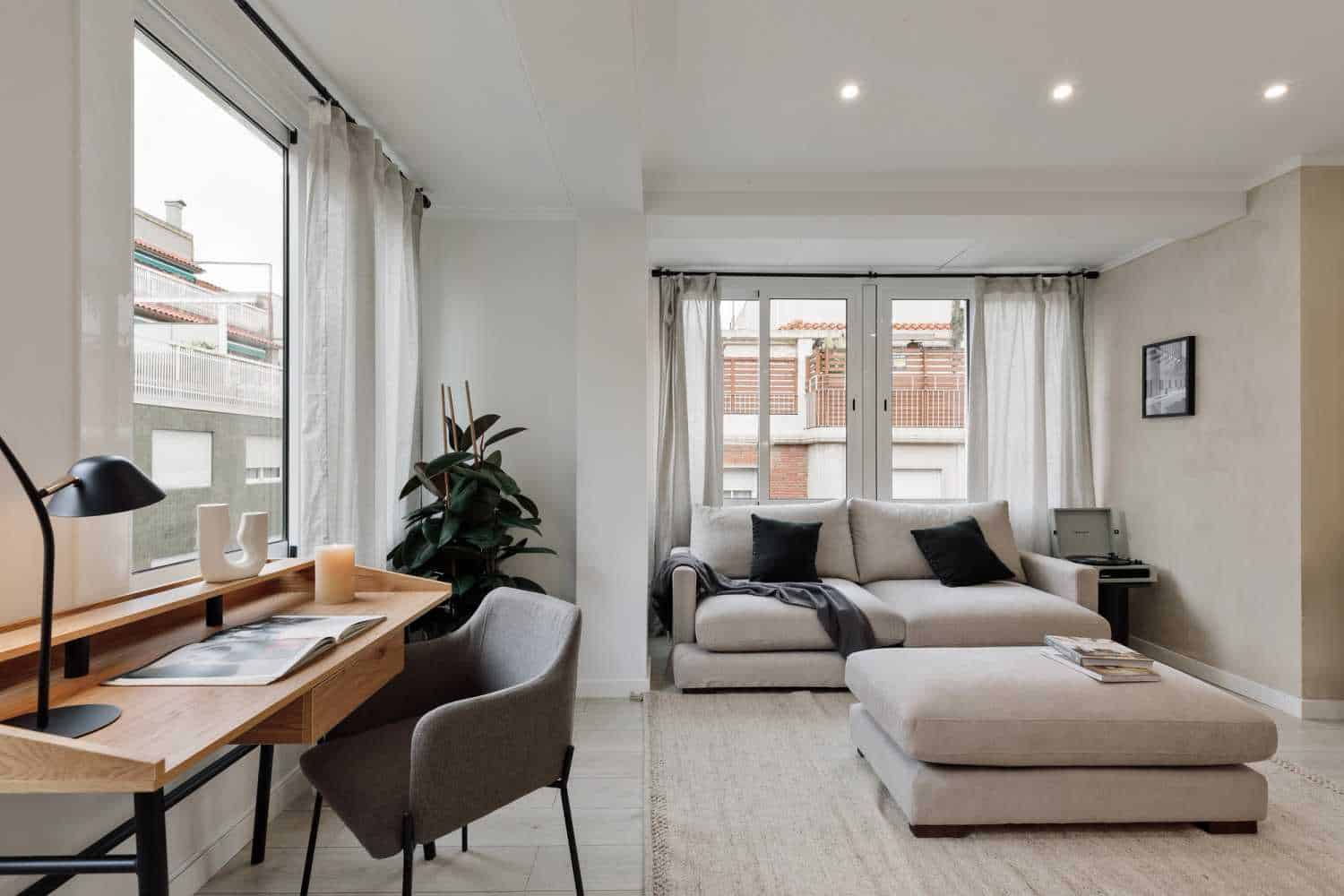 Common Area?w=400&h=260&fit=crop&q=40&auto=format&trim=auto