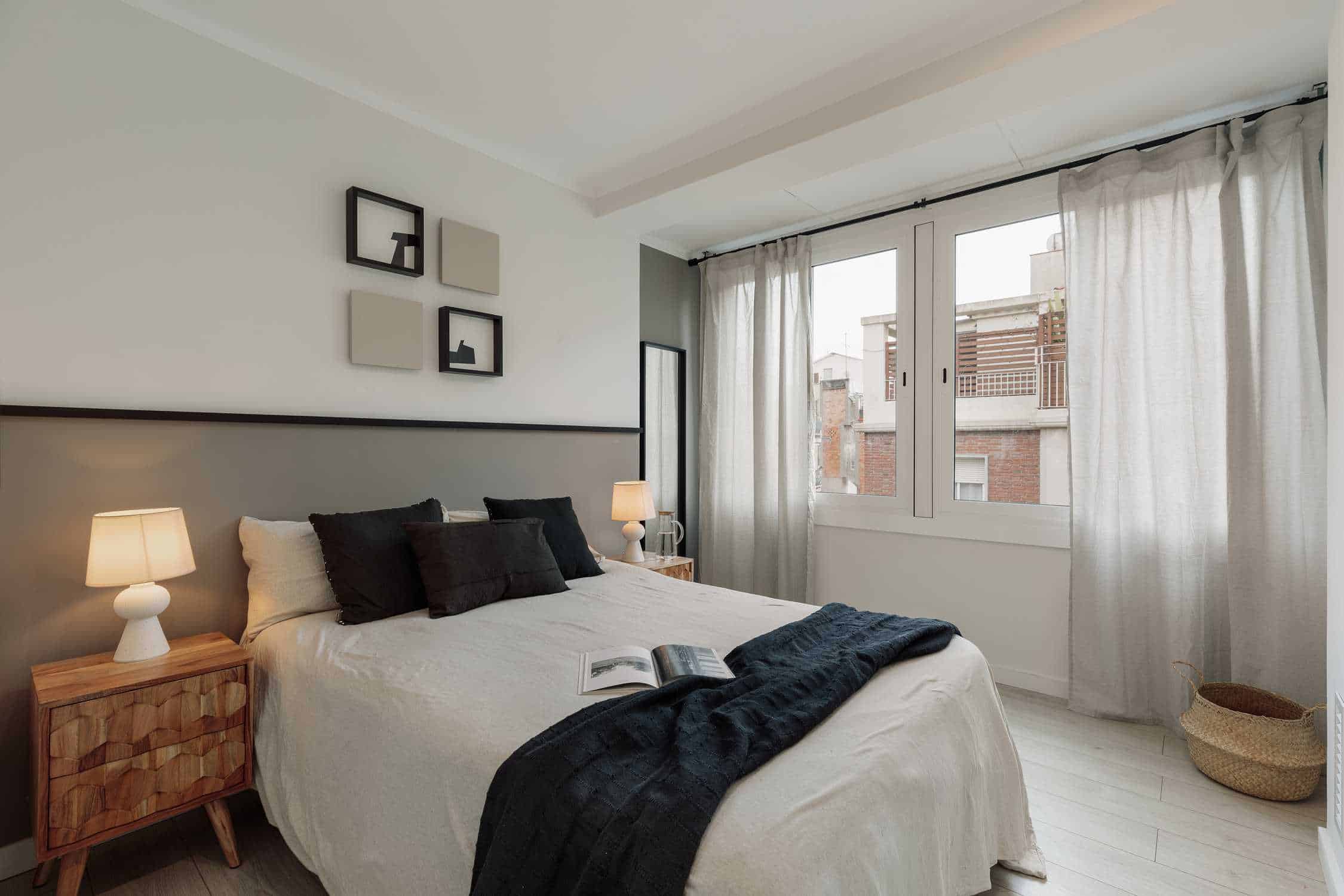 Common Area?w=400&h=260&fit=crop&q=40&auto=format&trim=auto